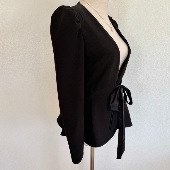 🌟 Bebe Black Stretch Tie-Front Puff-Shoulder Fitted Peplum Blazer - Picture 4 of 15